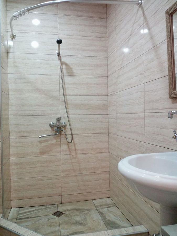 Apartamento Ruso'S Flat Batumi Exterior foto